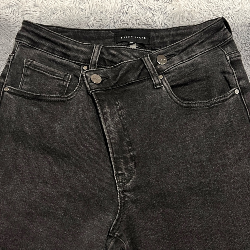 Risen Asymmetrical/Cross Waist Black Jean